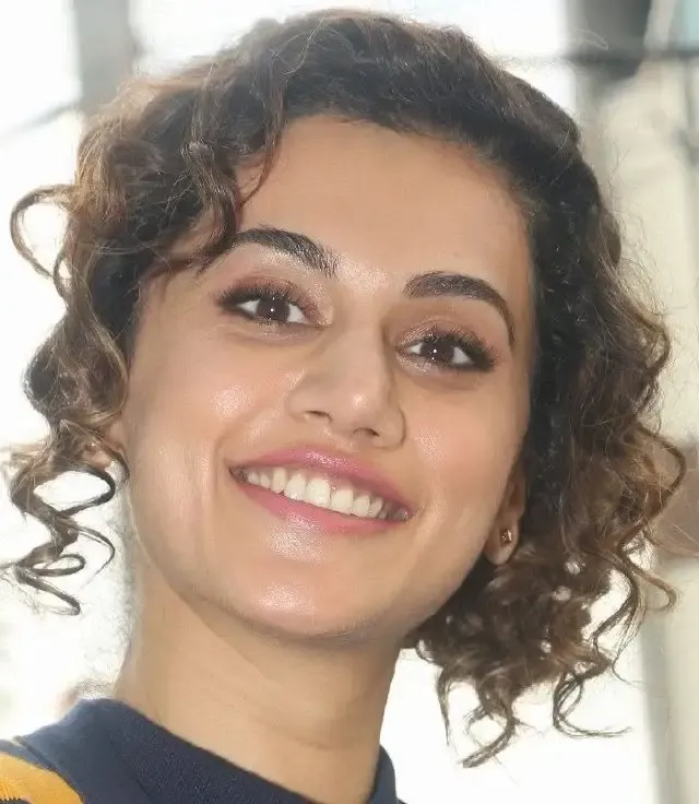 Beautiful Indian Actress Taapsee Pannu Oily Face Closeup